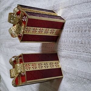 Avon present tea light candle holders with metal bow, designed glass, red gold